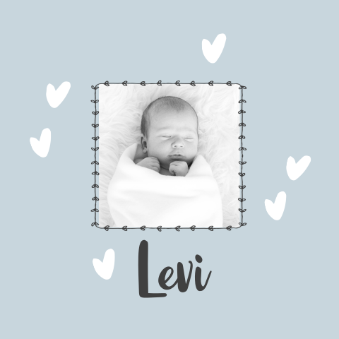 Lief geboortekaartje met foto en hartjes