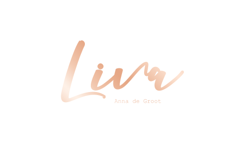 Geboortekaartje voor een dochter minimalistisch met naam in rosé folie