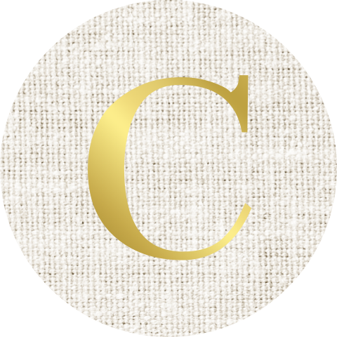 Sluitsticker geboortekaartje met goudfolie letter en linnenlook