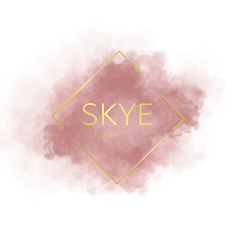 Geboortekaartje met naam in goudfolie en roze rode wolken