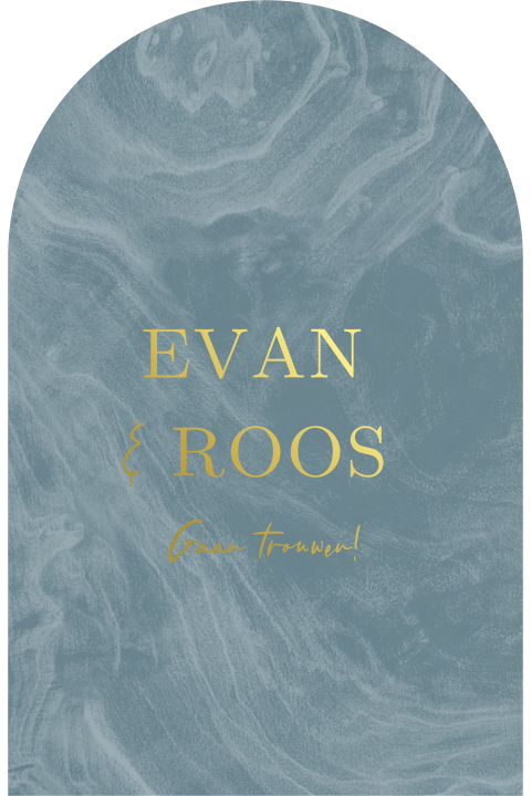 Trouwkaart met blauwe marmerlook achtergrond en goudfolie