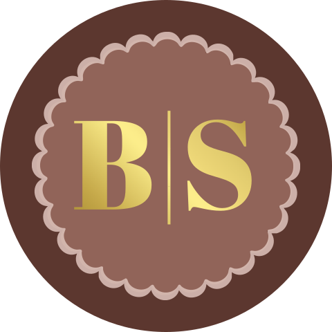 Sluitsticker rond initialen rood bruin roze en goudfolie letter