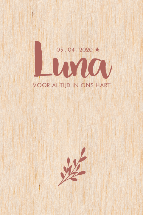 Houten baby-rouwkaartje met takje in terracotta rood voor een meisje