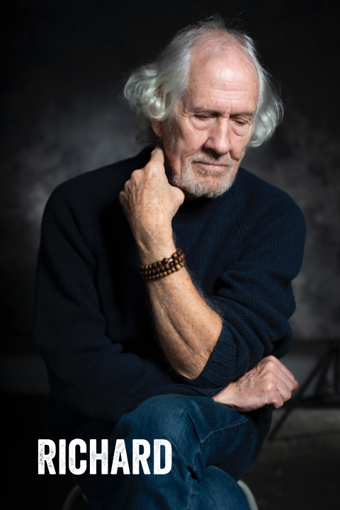 Staande dubbele rouwkaart met foto in diepblauw voor een man