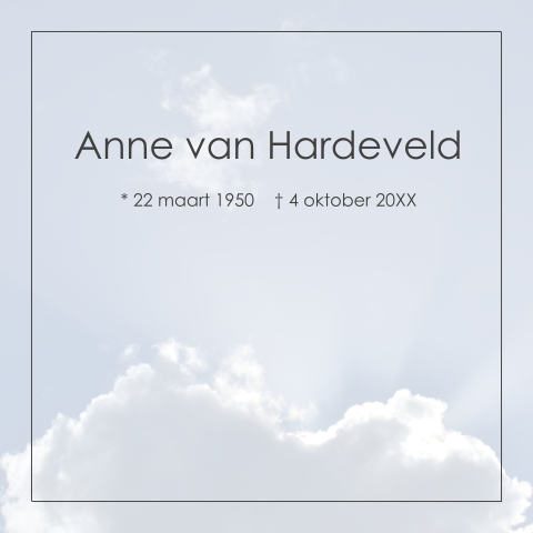 Moderne rouwkaart met rouwrand blauwe lucht en wolk