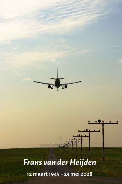 Prachtige rouwkaart met gefotografeerde vliegtuig en de zon