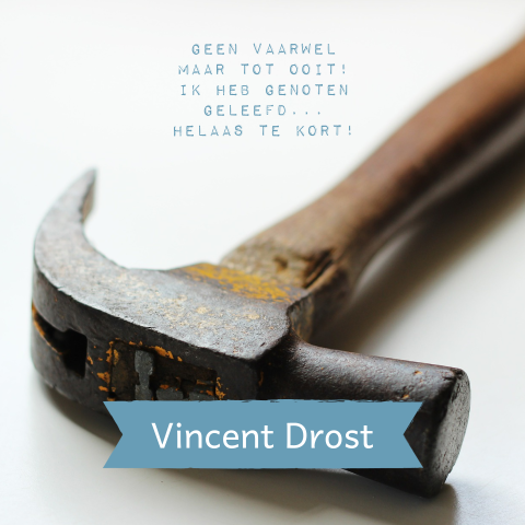 Trendy rouwkaart met hamer voor een timmerman