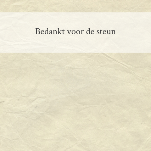 Eenvoudige bedankkaart beige kreukel papier met witte tekstrand