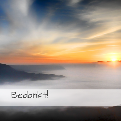 Bedankkaart na overlijden met prachtige lucht tijdens zonsondergang