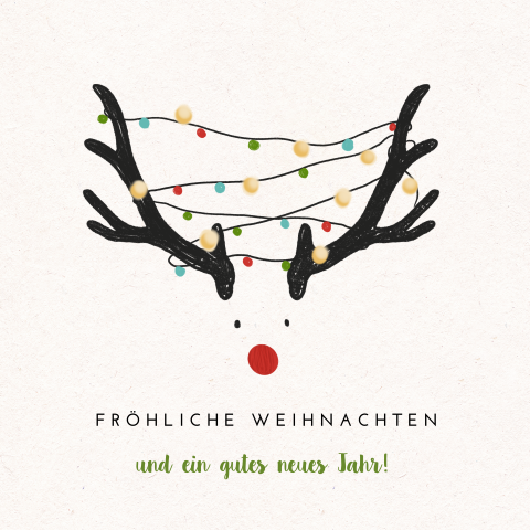 Weihnachtskarte mit einem Rentier mit Lichterketten und roter Nase