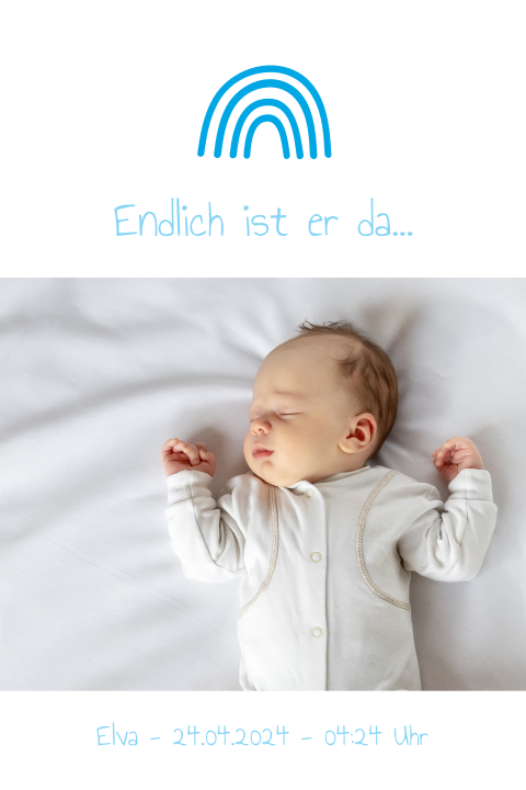 Niedliche Geburtskarte mit einem Foto und einem blauen Regenbogen