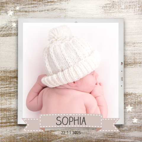 Geburtskarte mit Holzhintergrund und Foto