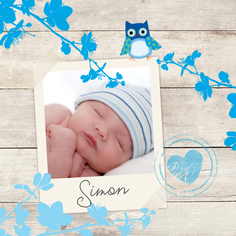 Geburtskarte mit Foto und Pflanzen auf Holzmotiv