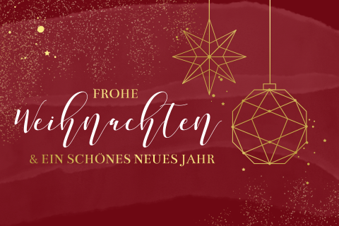 Hübsche rote Weihnachtskarte mit Stern und Weihnachtskugel