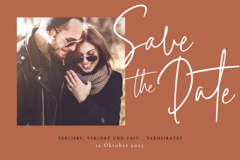 Save the Date Karte mit Ihrem Foto und Schriftzug: "Liebesglück"