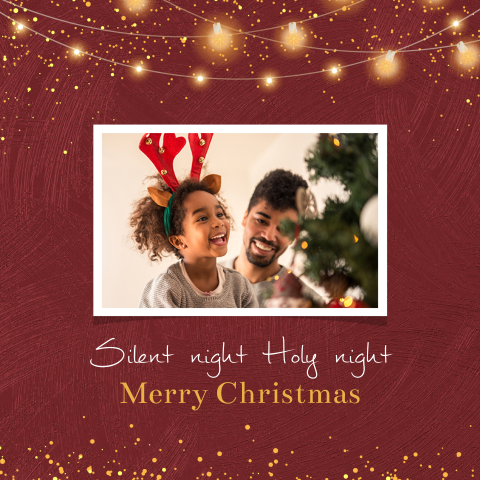 Christelijke kerstkaart met lampjes en foto