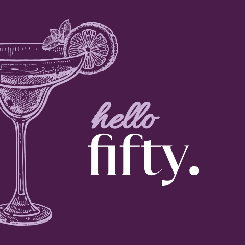 Verjaardag uitnodiging hello fifty met cocktailglas