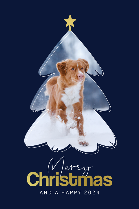Kerstkaart hond in kerstboom met goudfolie
