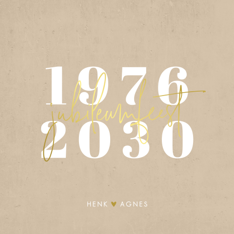 Typografische jubileum uitnodiging 50 jaar met goudfolie