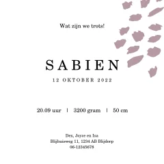 Rustig geboortekaartje meisje met dierenprint