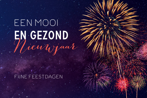 Kleurrijke zakelijke nieuwjaarskaart met vuurwerk