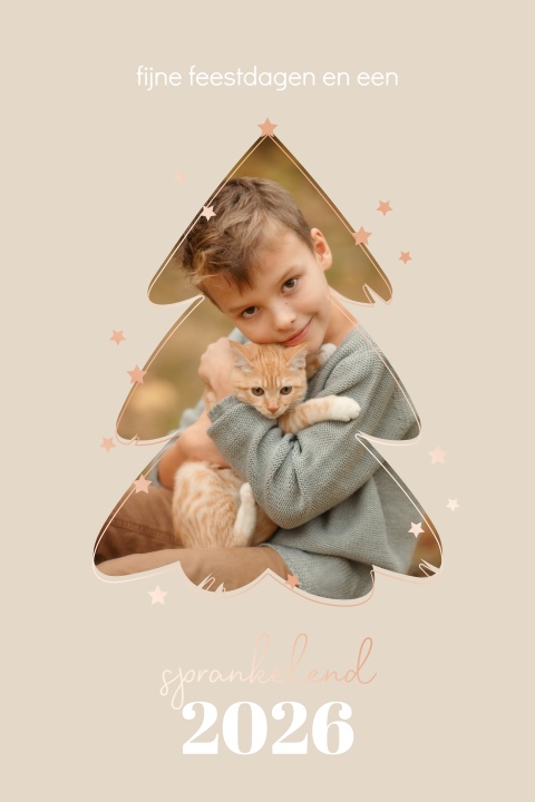 Kerstkaart foto in kerstboom jongen en kat