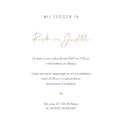 Foto trouwkaart met sierlijke letters en klein hartje