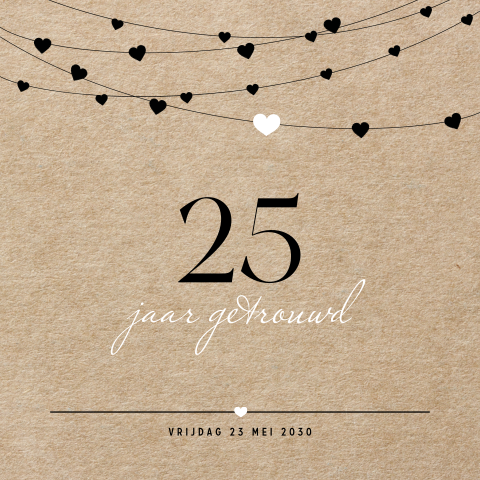 Typografische uitnodiging jubileum 25 jaar getrouwd met hartjesslinger