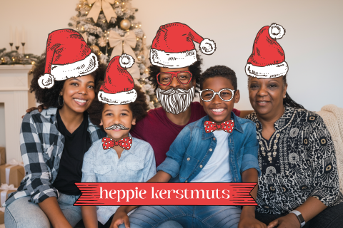 Grappige kerstkaart met foto van gezin en kerstmuts
