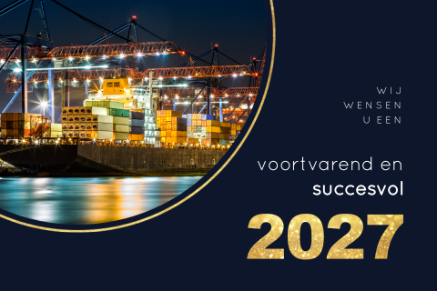 Zakelijke nieuwjaarskaart maritiem met foto vrachtschip in dok haven