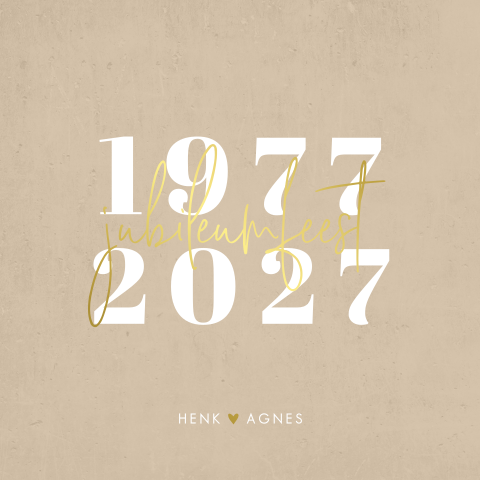 Typografische jubileum uitnodiging 50 jaar met goudfolie