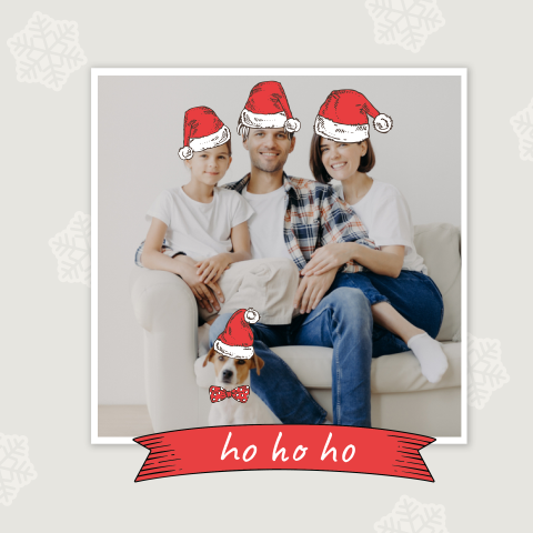 Grappige kerstkaart met foto gezin en hond met kerstmuts