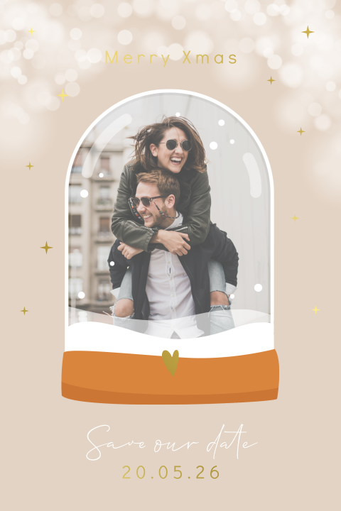 Luxe Save the Date kerstkaart met snowglobe en foto