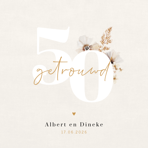 Klassieke uitnodiging 50 jaar getrouwd met veldbloemen en linnenlook