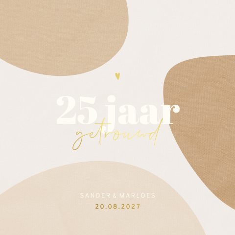 Organische jubileumkaart 25 jaar getrouwd met linnenlook en goudfolie