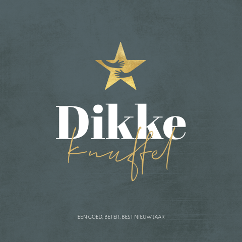 Kerstkaart dikke knuffel voor een beter nieuwjaar