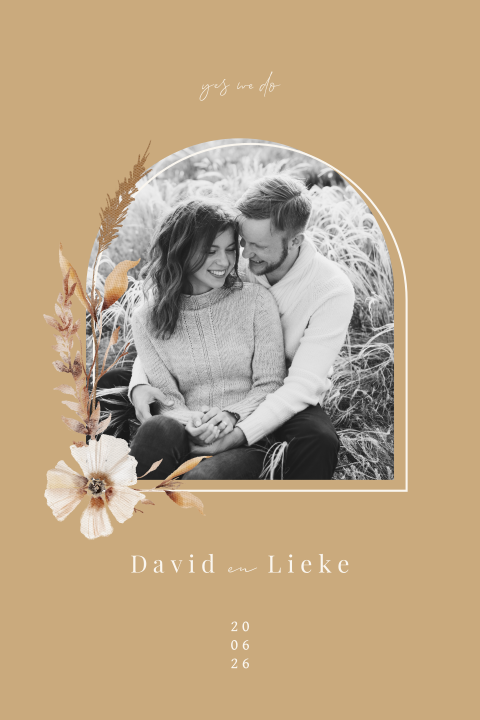 Foto huwelijksuitnodiging met bloem en kader