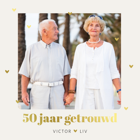 Uitnodiging 50 jarig huwelijksjubileum met foto en hartjes
