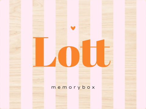 Kleurrijke geboorte memory box voor een meisje met strepen