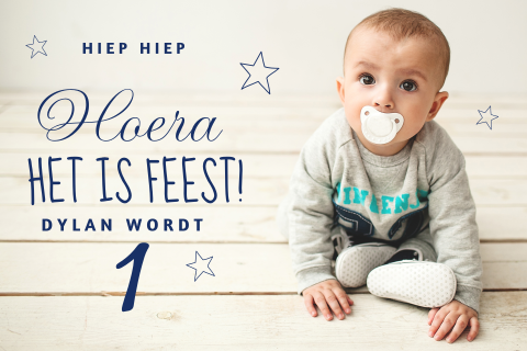 Feestelijke uitnodiging met foto voor jongen