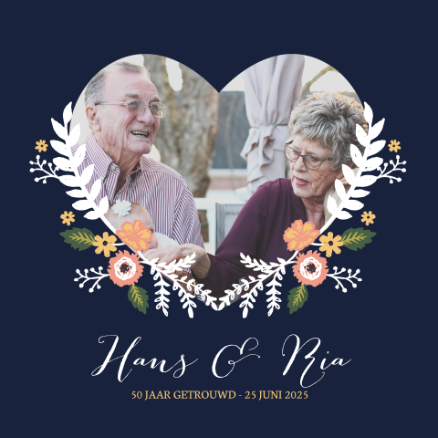 Stijlvolle jubileum uitnodiging met foto-hart met bloemetjes