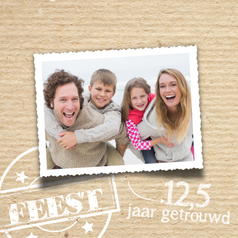 Uitnodiging 12,5 jaar huwelijk met foto op kraftlook en stempel