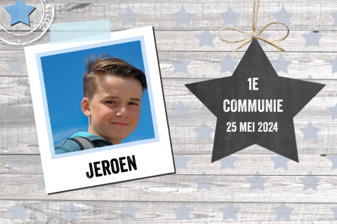 Stoere communiekaart voor een jongen met sterren op hout en krijtbord