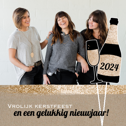 Zakelijke nieuwjaarskaart met champagnefles, foto en logo