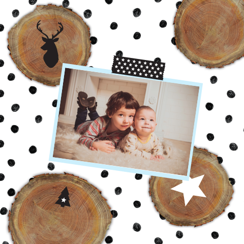 Trendy kerstkaart met hout en stippen