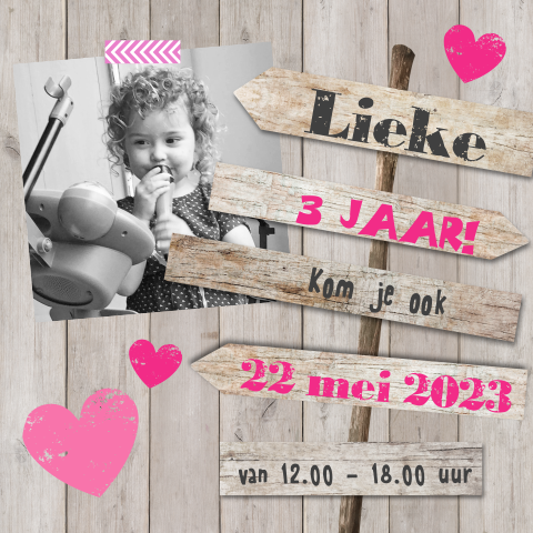 Uitnodiging kinderfeestje met houten wegwijzer