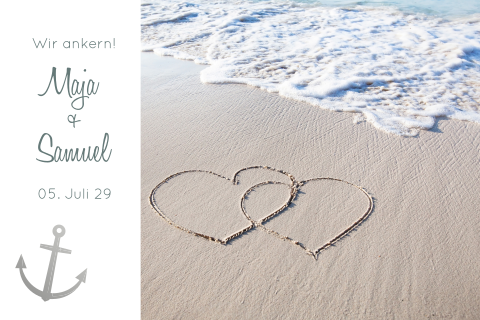 Maritime Einladung zur Hochzeit mit Herzen am Strand und Anker