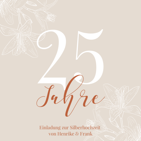 Einladungskarte zur Silberhochzeit in beige mit zarten Blüten in weiß