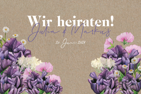 Florale Einladung zur Hochzeit mit lila Blumen auf Kraftpapier