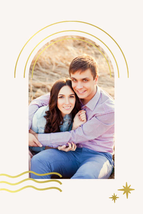 Veredelte Boho Hochzeitseinladung in beige mit Sterne + Formen in gold